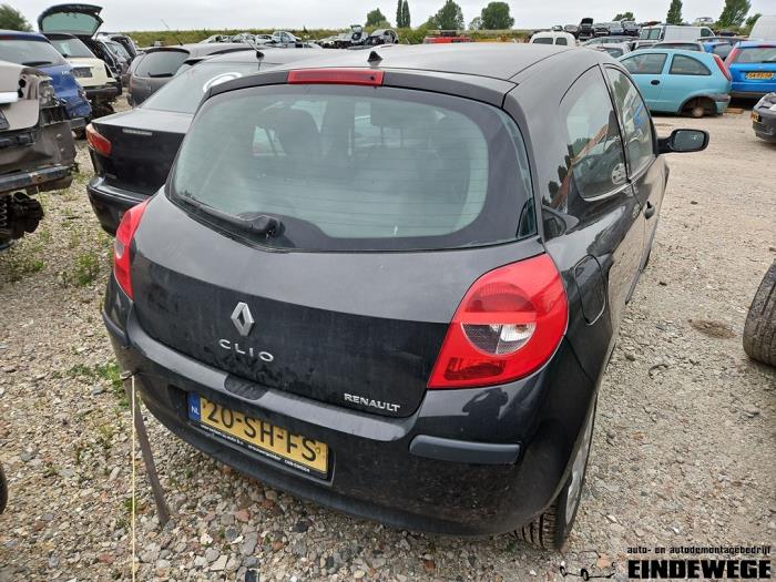 Renault Clio III 1.2 16V 65 Sloopvoertuig (2006, Zwart)