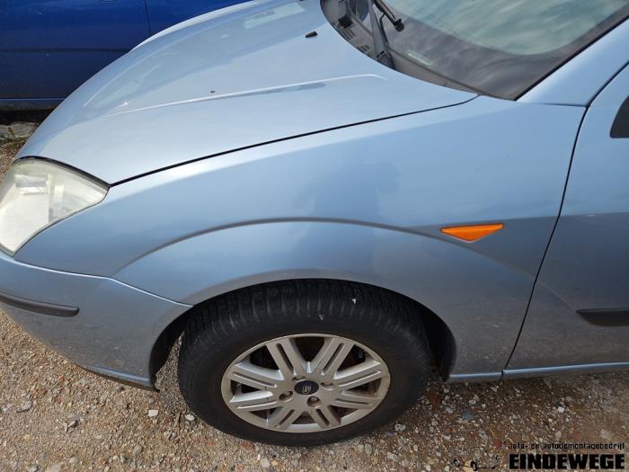 Ford Focus 1 1.6 16V Skrotfordon (2004, GRIJS)
