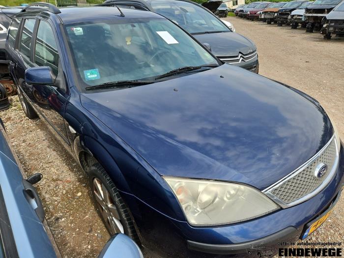 Ford Mondeo III Wagon 1.8 16V Skrotfordon (2005, BLAUW)