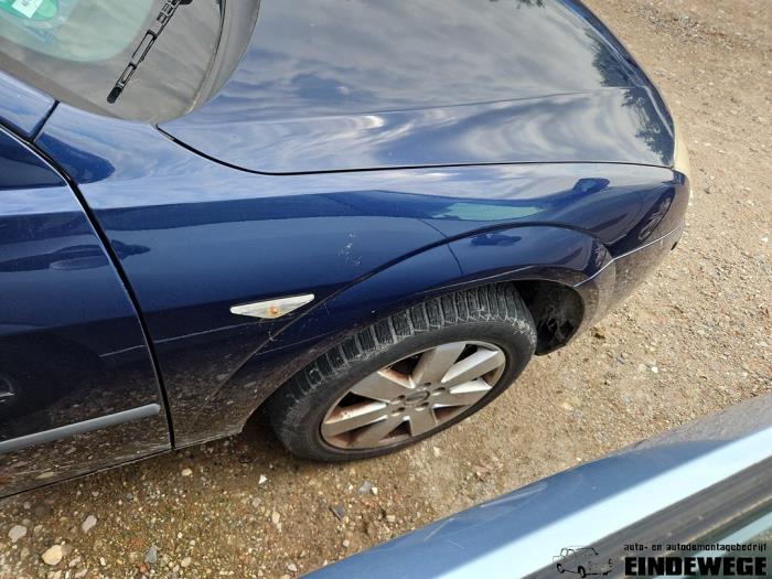 Ford Mondeo III Wagon 1.8 16V Skrotfordon (2005, BLAUW)