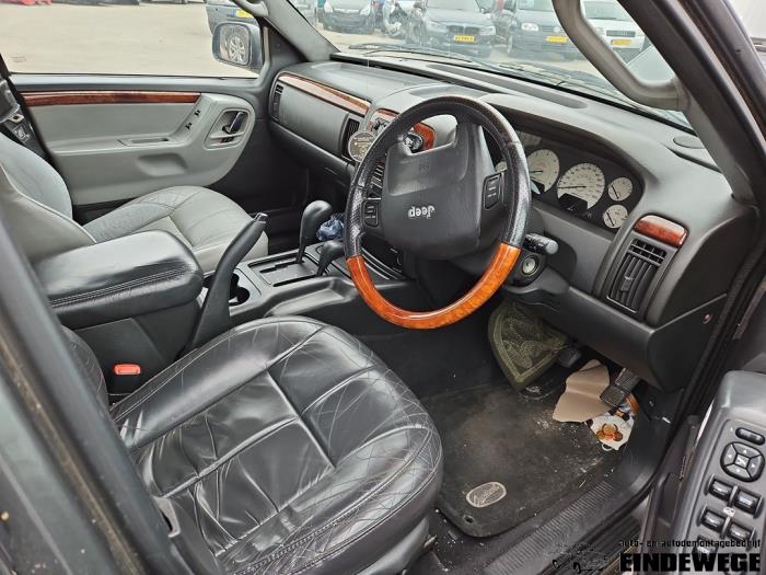 Jeep Grand Cherokee 2.7 CRD 20V Samochód złomowany (2004, Szary)