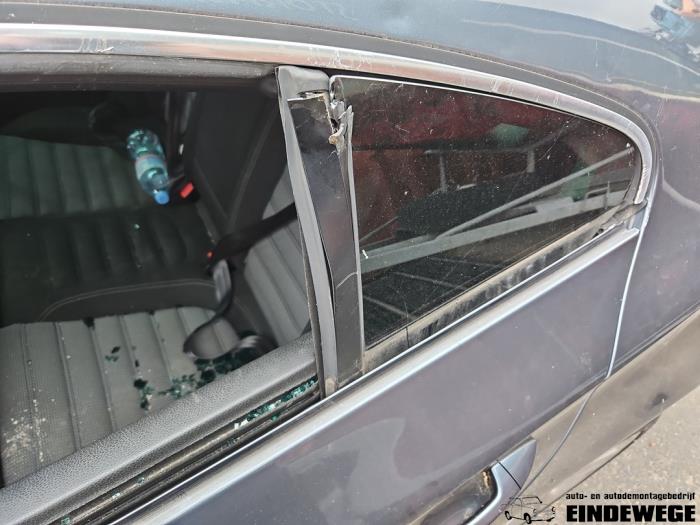 Volkswagen Passat 2.0 TDI 16V 140 Skrotfordon (2012, GRIJS)