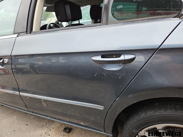 Volkswagen Passat 2.0 TDI 16V 140 Skrotfordon (2012, GRIJS)