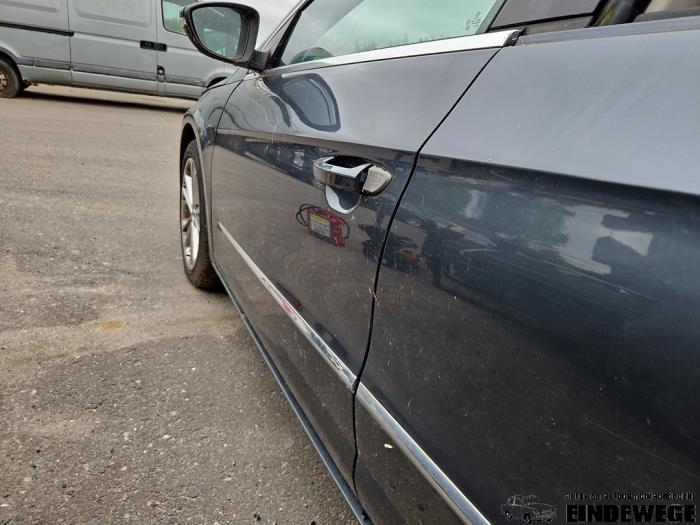 Volkswagen Passat 2.0 TDI 16V 140 Skrotfordon (2012, GRIJS)