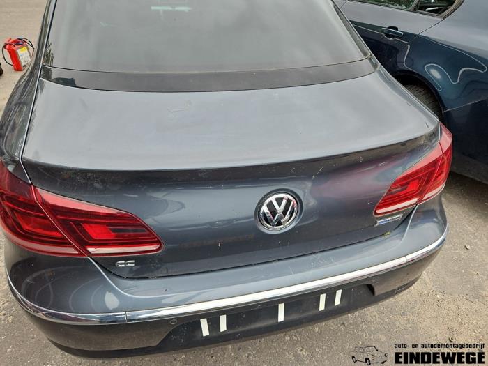 Volkswagen Passat 2.0 TDI 16V 140 Skrotfordon (2012, GRIJS)