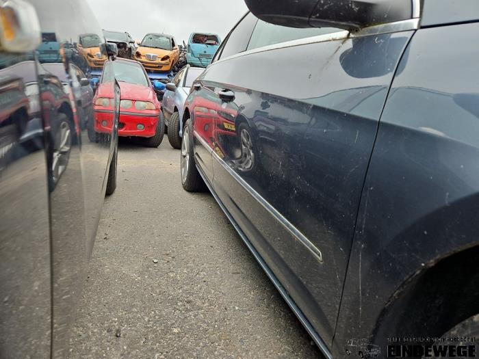 Volkswagen Passat 2.0 TDI 16V 140 Skrotfordon (2012, GRIJS)