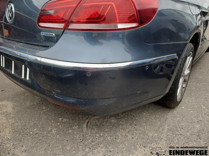 Volkswagen Passat 2.0 TDI 16V 140 Skrotfordon (2012, GRIJS)