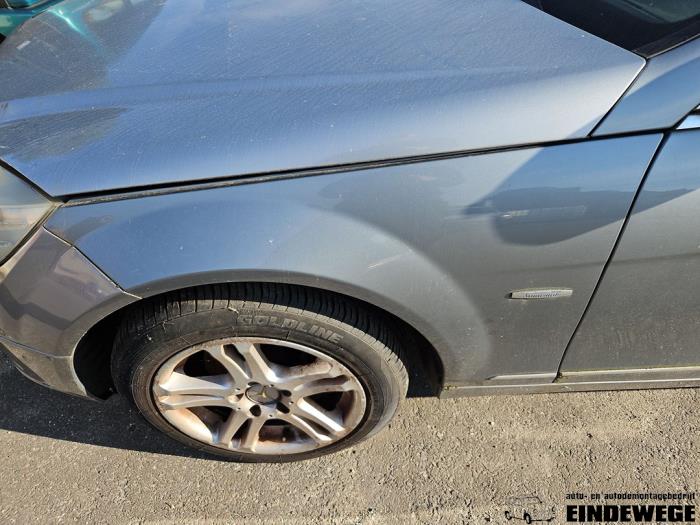 Mercedes C 2.2 C-200 CDI 16V Skrotfordon (2008, GRIJS)