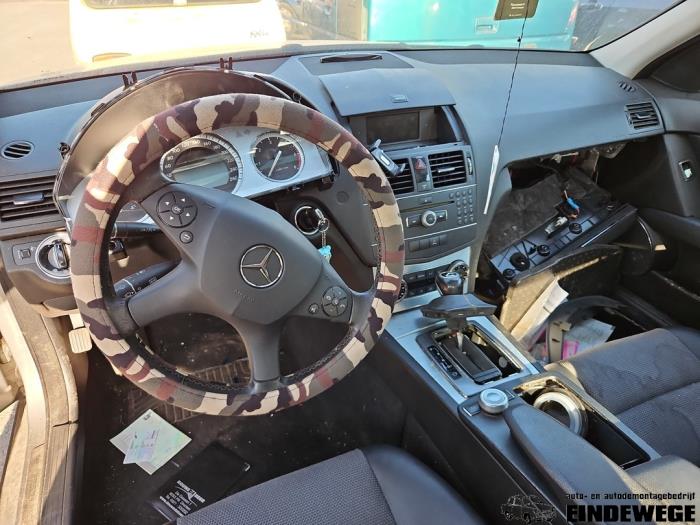 Mercedes C 2.2 C-200 CDI 16V Skrotfordon (2008, GRIJS)