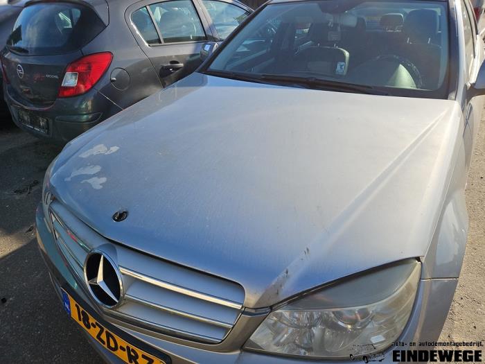 Mercedes C 2.2 C-200 CDI 16V Skrotfordon (2008, GRIJS)