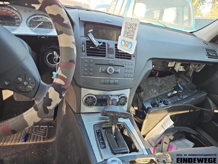 Mercedes C 2.2 C-200 CDI 16V Skrotfordon (2008, GRIJS)