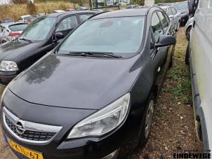 Opel Astra J Sports Tourer 1.4 16V ecoFLEX  (Skrot)