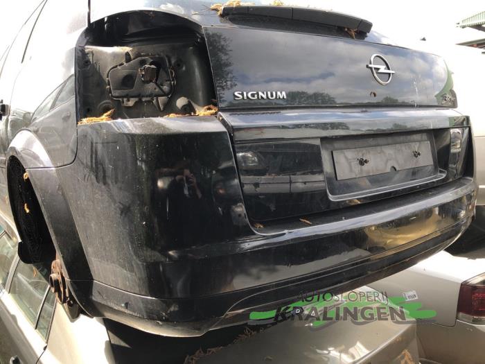 Opel Signum 2.2 direct 16V Samochód złomowany (2006, Czarny)
