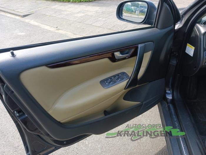 Volvo S60 I 2.4 20V 170 Skrotfordon (2001, GRIJS)