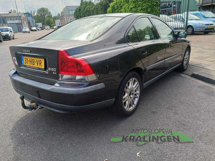 Volvo S60 I 2.4 20V 170 Skrotfordon (2001, GRIJS)