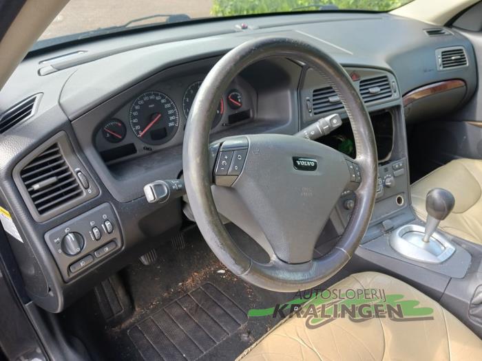 Volvo S60 I 2.4 20V 170 Skrotfordon (2001, GRIJS)