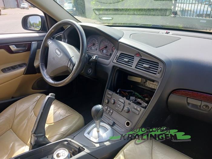 Volvo S60 I 2.4 20V 170 Skrotfordon (2001, GRIJS)