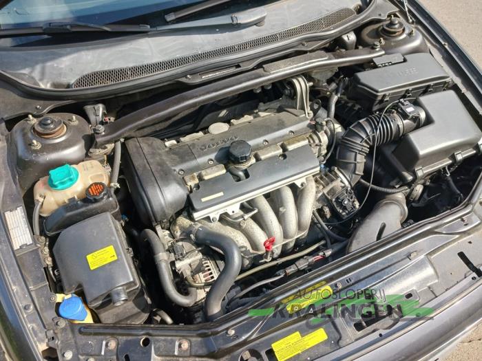 Volvo S60 I 2.4 20V 170 Skrotfordon (2001, GRIJS)