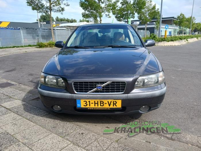 Volvo S60 I 2.4 20V 170 Skrotfordon (2001, GRIJS)