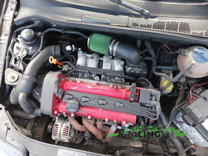 Volkswagen Polo III 1.6 GTI 16V Sloopvoertuig (2000, Zwart)