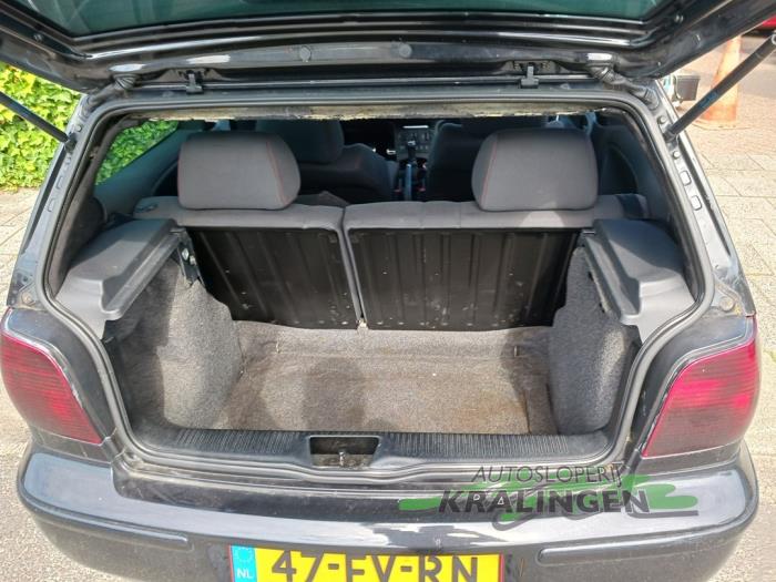 Volkswagen Polo III 1.6 GTI 16V Sloopvoertuig (2000, Zwart)