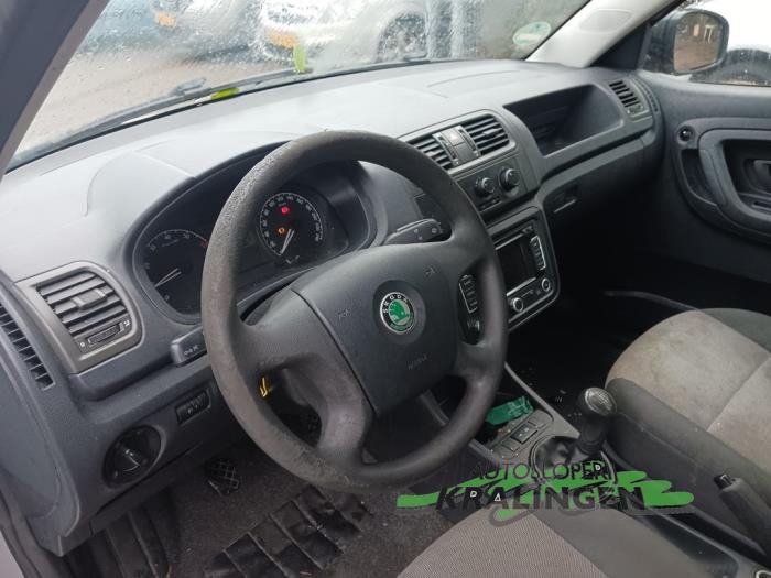 Skoda Fabia II 1.4i 16V Sloopvoertuig (2009, Grijs)