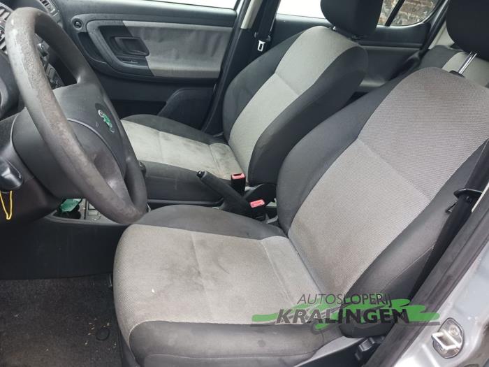 Skoda Fabia II 1.4i 16V Sloopvoertuig (2009, Grijs)