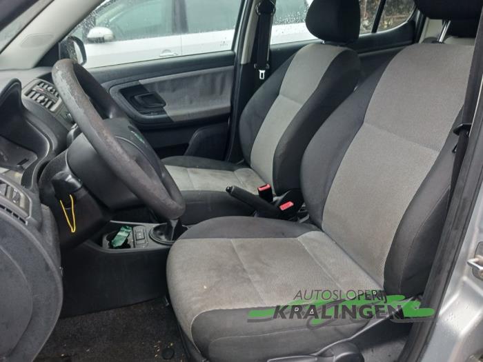 Skoda Fabia II 1.4i 16V Sloopvoertuig (2009, Grijs)