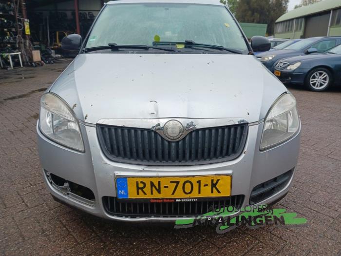 Skoda Fabia II 1.4i 16V Sloopvoertuig (2009, Grijs)