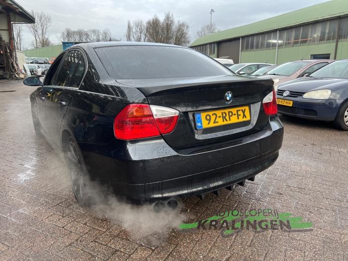 BMW 3 serie 325i 24V Schadevoertuig (2005, Zwart)