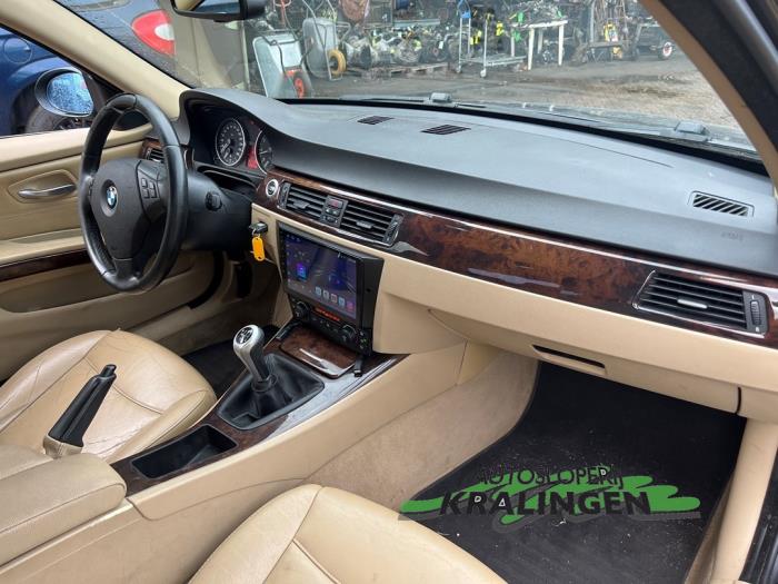 BMW 3 serie 325i 24V Schadevoertuig (2005, Zwart)