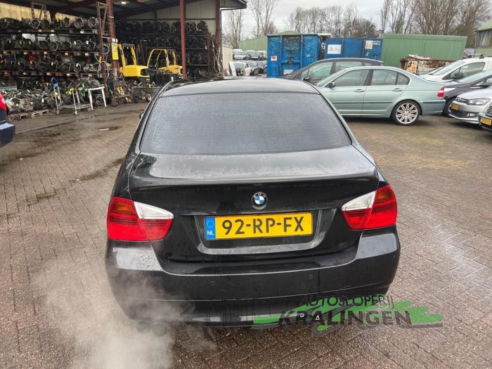BMW 3 serie 325i 24V Schadevoertuig (2005, Zwart)
