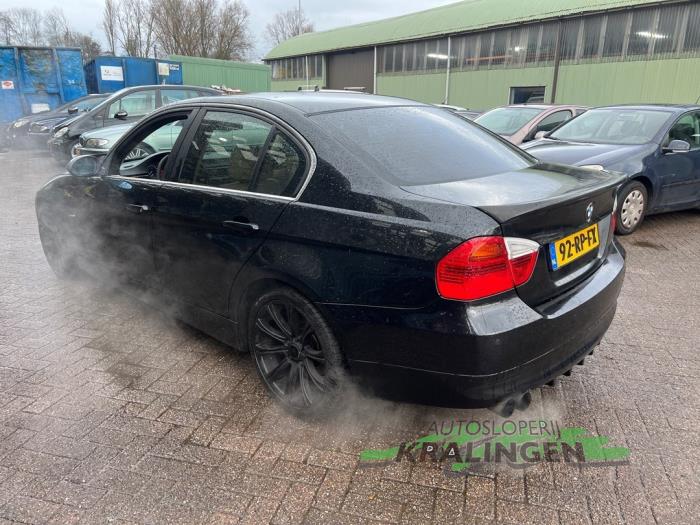 BMW 3 serie 325i 24V Schadevoertuig (2005, Zwart)