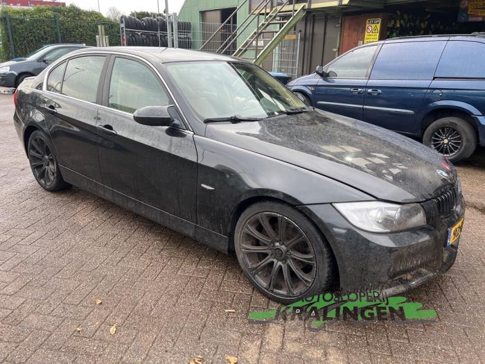 BMW 3 serie 325i 24V Schadevoertuig (2005, Zwart)