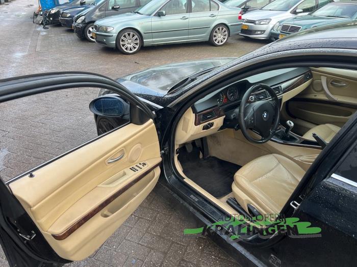 BMW 3 serie 325i 24V Schadevoertuig (2005, Zwart)