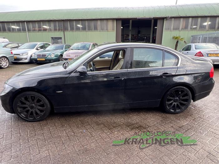 BMW 3 serie 325i 24V Schadevoertuig (2005, Zwart)
