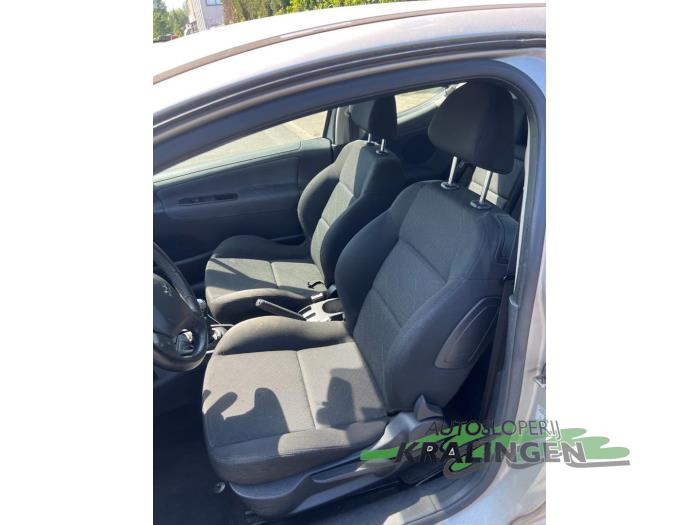 Peugeot 207/207+ 1.4 16V VTi Sloopvoertuig (2009, Grijs)