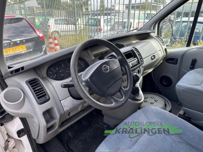 Nissan Primastar 1.9 dCi 80 Schadevoertuig (2004, Graniet)