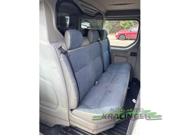 Nissan Primastar 1.9 dCi 80 Schadevoertuig (2004, Graniet)