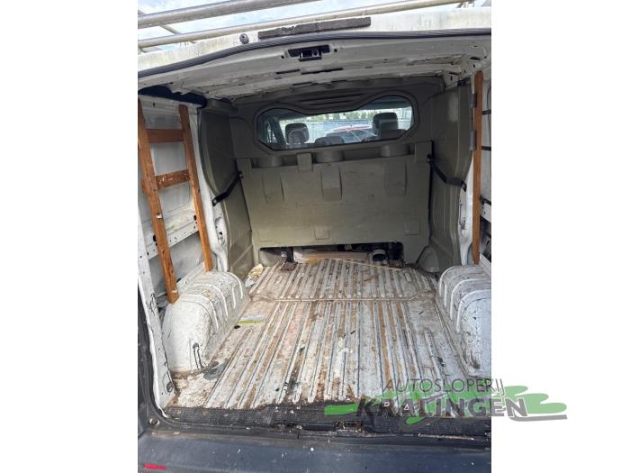 Nissan Primastar 1.9 dCi 80 Schadevoertuig (2004, Graniet)