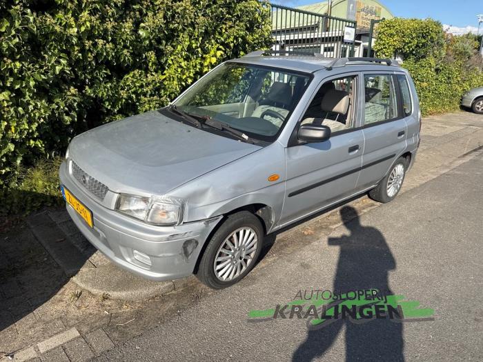 Mazda Demio 1.3 16V Schadevoertuig (1999, Grijs)