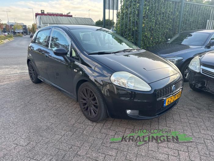 Fiat Grande Punto 1.4 T-Jet 16V Schadevoertuig (2008, Zwart)
