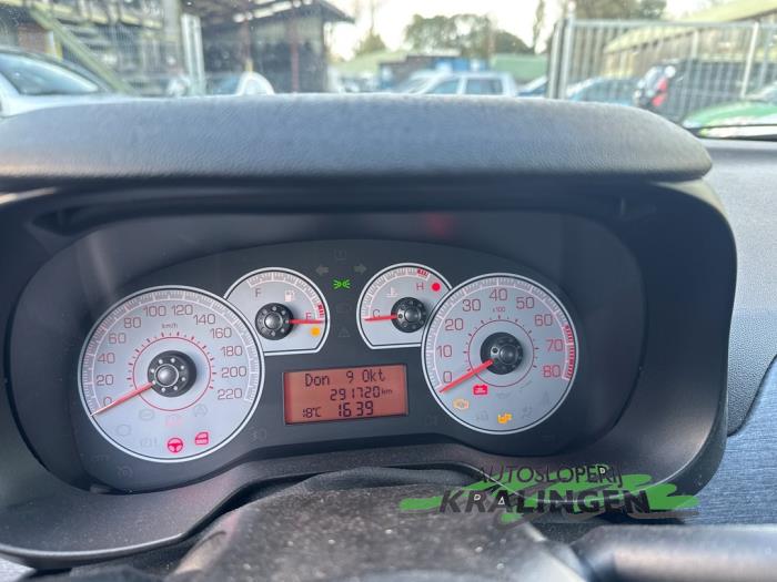 Fiat Grande Punto 1.4 T-Jet 16V Schadevoertuig (2008, Zwart)