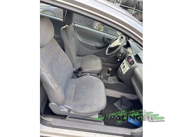 Opel Corsa C 1.2 16V Sloopvoertuig (2001, Grijs)