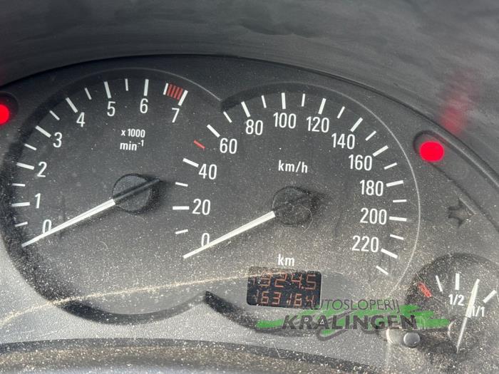 Opel Corsa C 1.2 16V Sloopvoertuig (2001, Grijs)