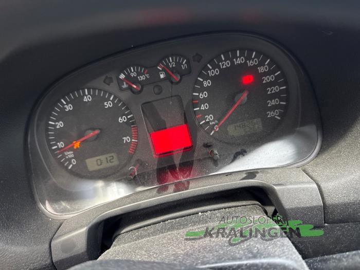 Volkswagen Golf IV 1.6 16V Sloopvoertuig (2001, Groen)