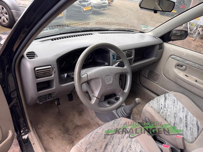 Mazda Demio 1.3 16V Sloopvoertuig (1999, Zwart)