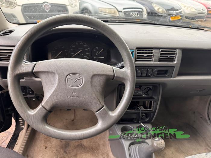 Mazda Demio 1.3 16V Sloopvoertuig (1999, Zwart)