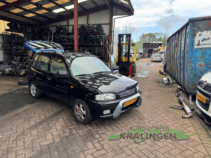 Mazda Demio 1.3 16V Sloopvoertuig (1999, Zwart)
