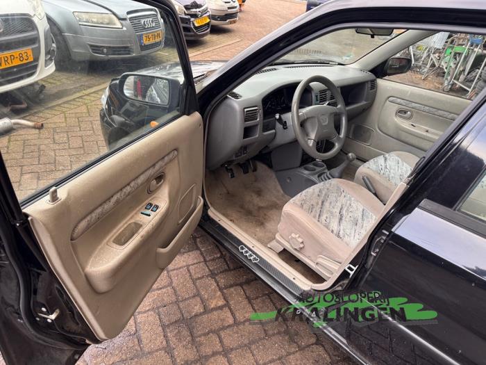 Mazda Demio 1.3 16V Sloopvoertuig (1999, Zwart)